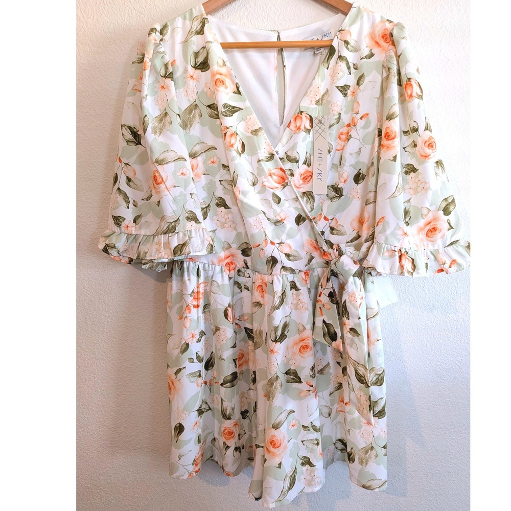 She + Sky Floral Romper NWT Large Sage Peach Rose Wrap Tie Ruffle Sleeve Lined